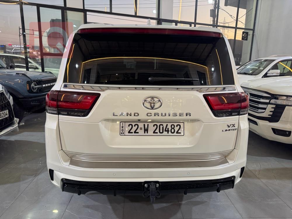 تۆیۆتا لاند کروزەر